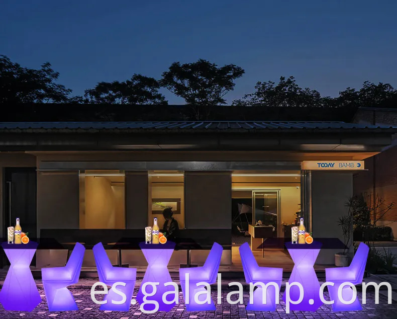 Elegante juego de comidas al aire libre luminosa LED para balcones acogedores